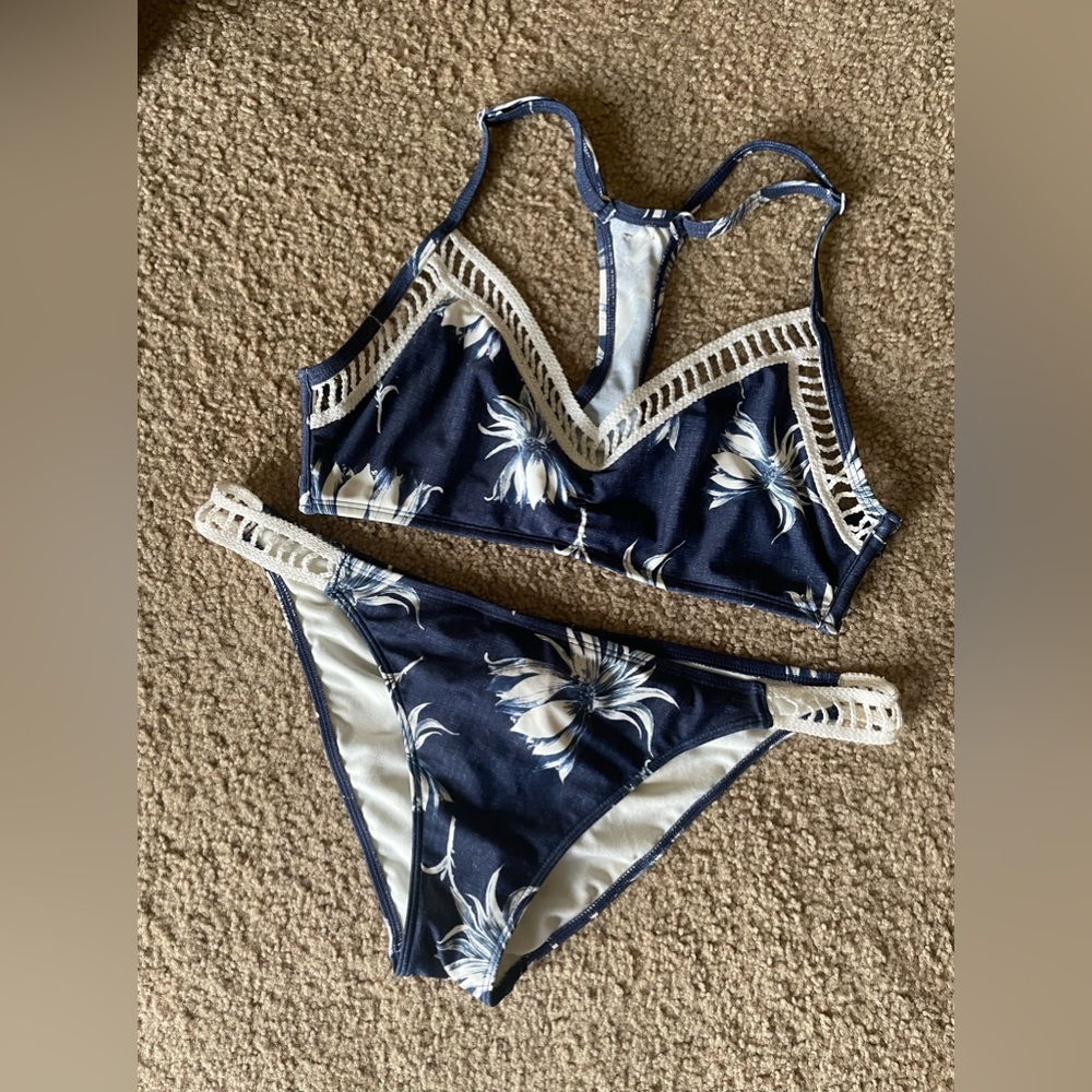 BLUE & WHITE ROXY BIKINI